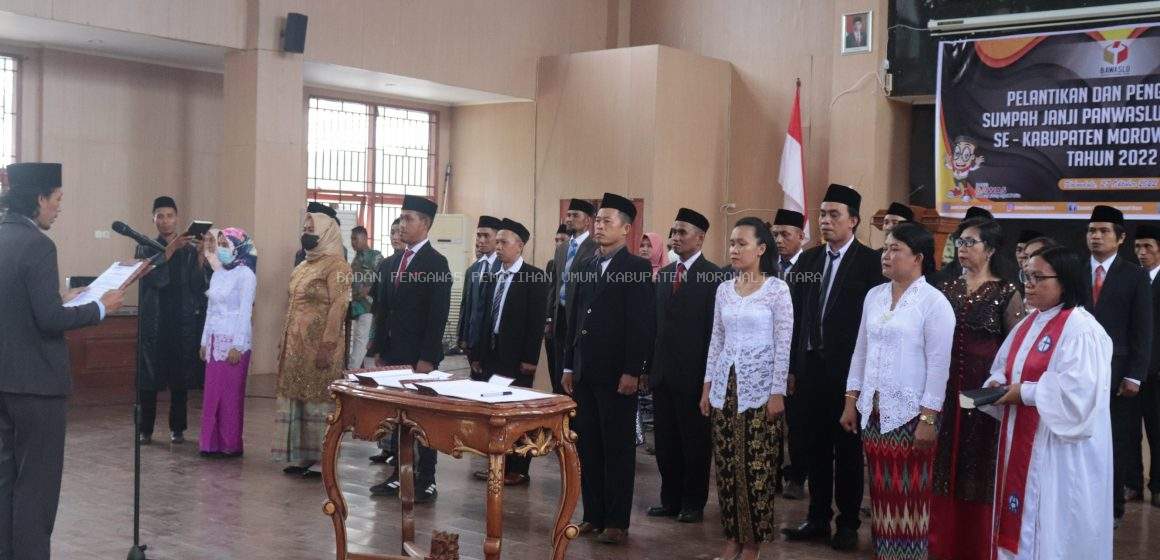 Bawaslu Kab. Morowali Utara Resmi Melantik 30 Anggota Panwaslu Kecamatan Untuk Pemilu 2024