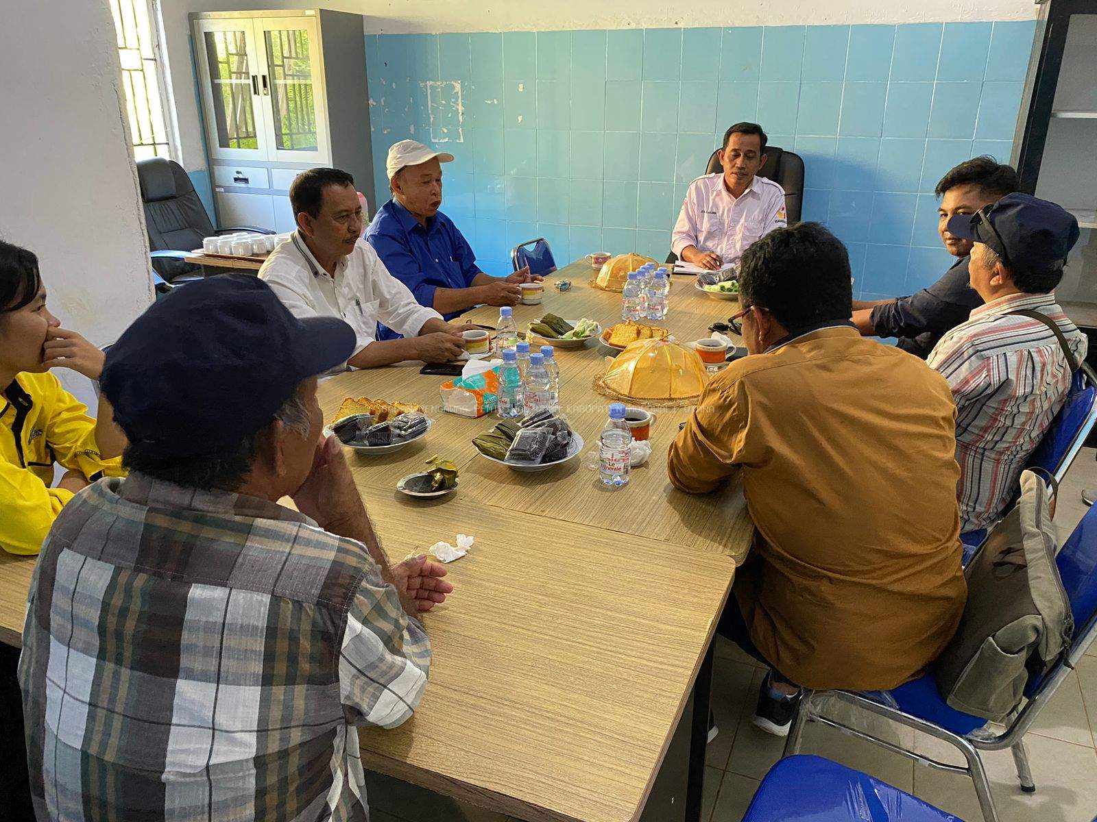 Bawaslu Morut Gelar Rapat Persiapan Bimtek Saksi Partai Politik bersama perwakilan parpol