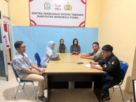 Penyampaian hasil uji petik Pemilih Disabilitas oleh staf Bawaslu Morut