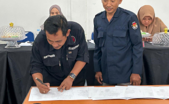 Ketua Bawaslu dan Ketua KPU Morowali Utara
